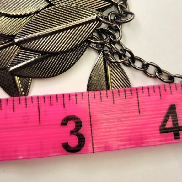 Gunmetal Leaf Dangling Clusters Choker Necklace - Picture 7 of 11